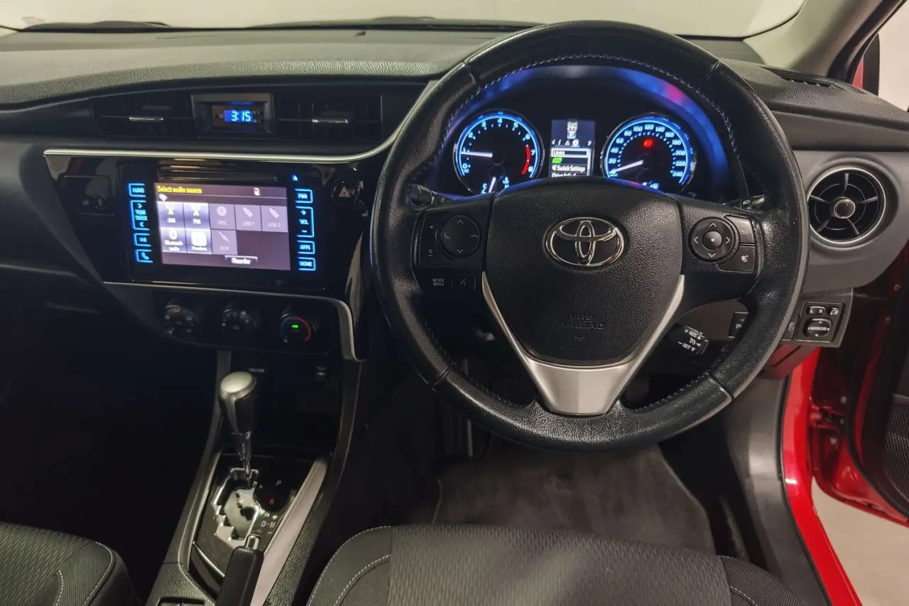 2017 Toyota Corolla Gallery Image 16