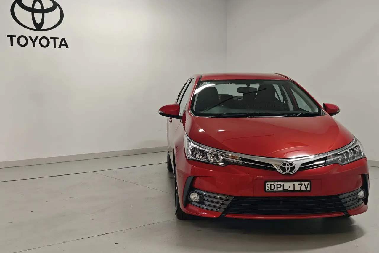 2017 Toyota Corolla Gallery Image 2