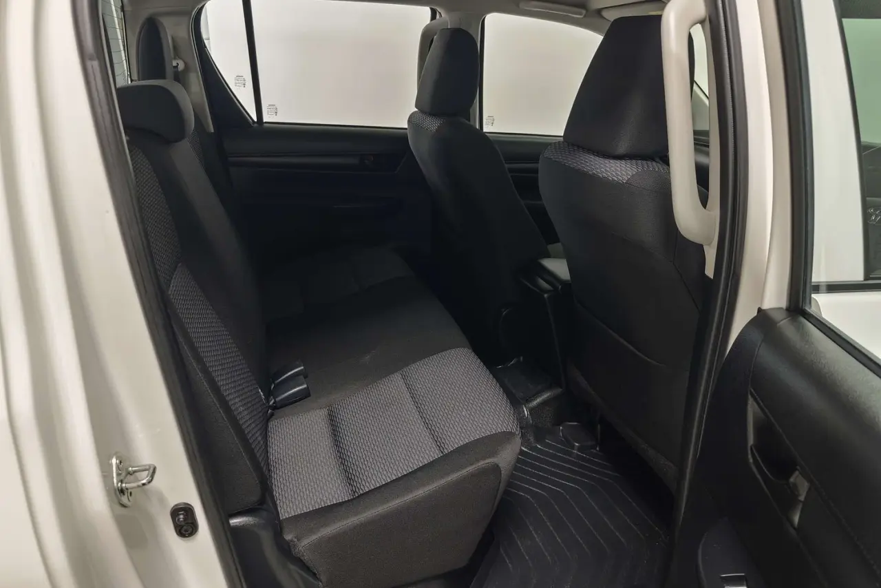 2022 Toyota Hilux Gallery Image 11