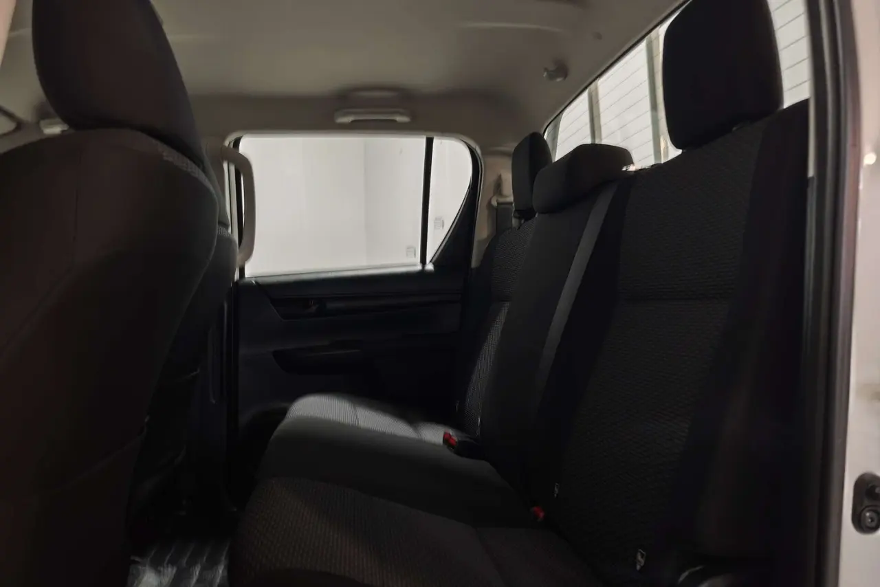 2022 Toyota Hilux Gallery Image 13