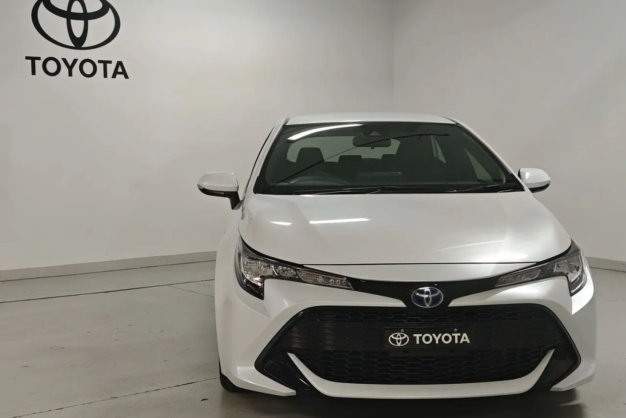 2021 Toyota Corolla Gallery Image 2