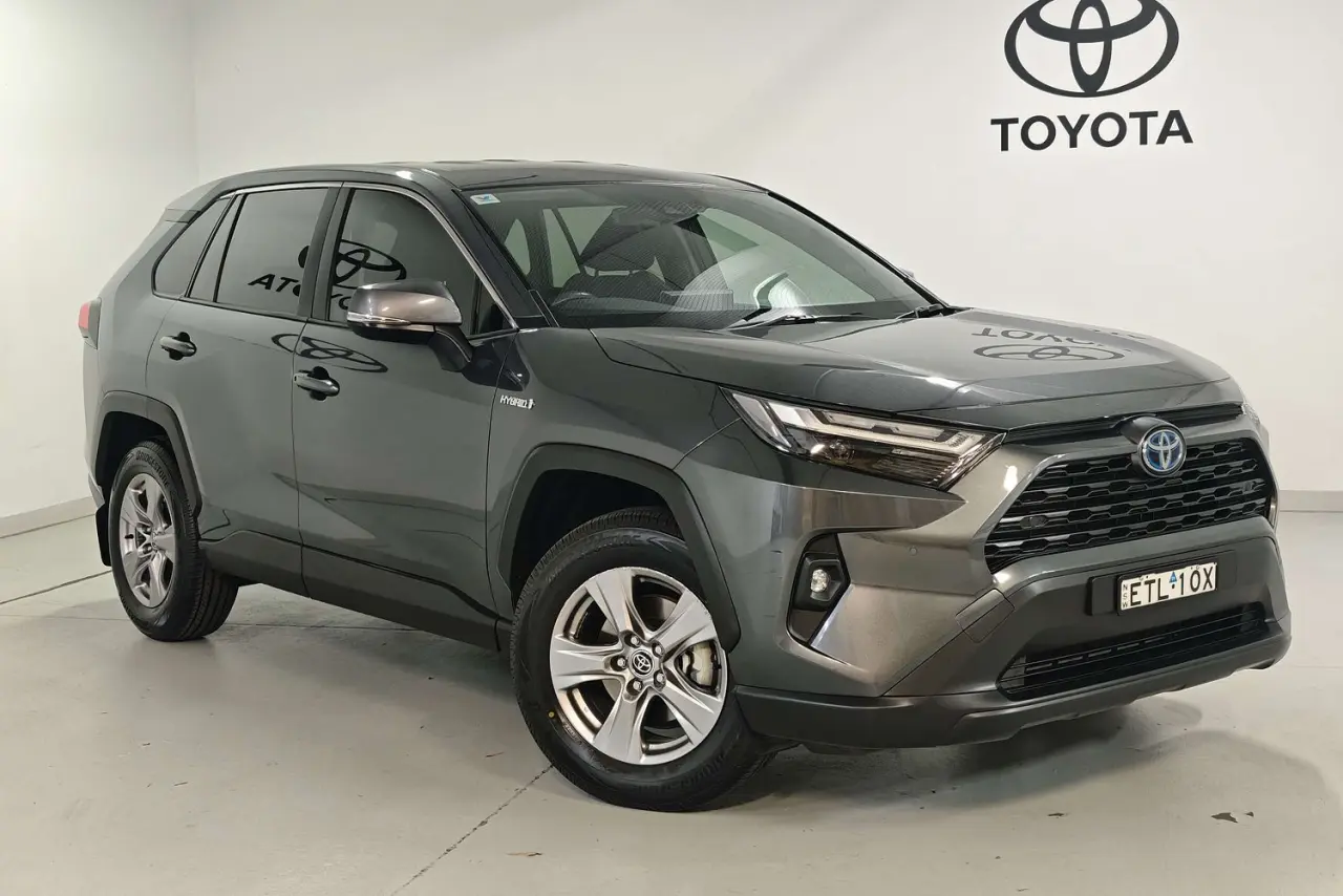 2022 Toyota RAV4 Gallery Image 1