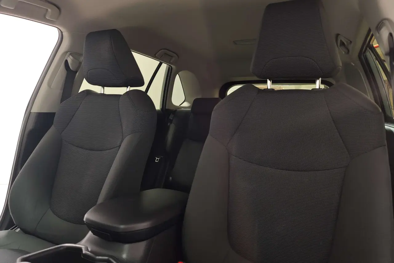 2022 Toyota RAV4 Gallery Image 15