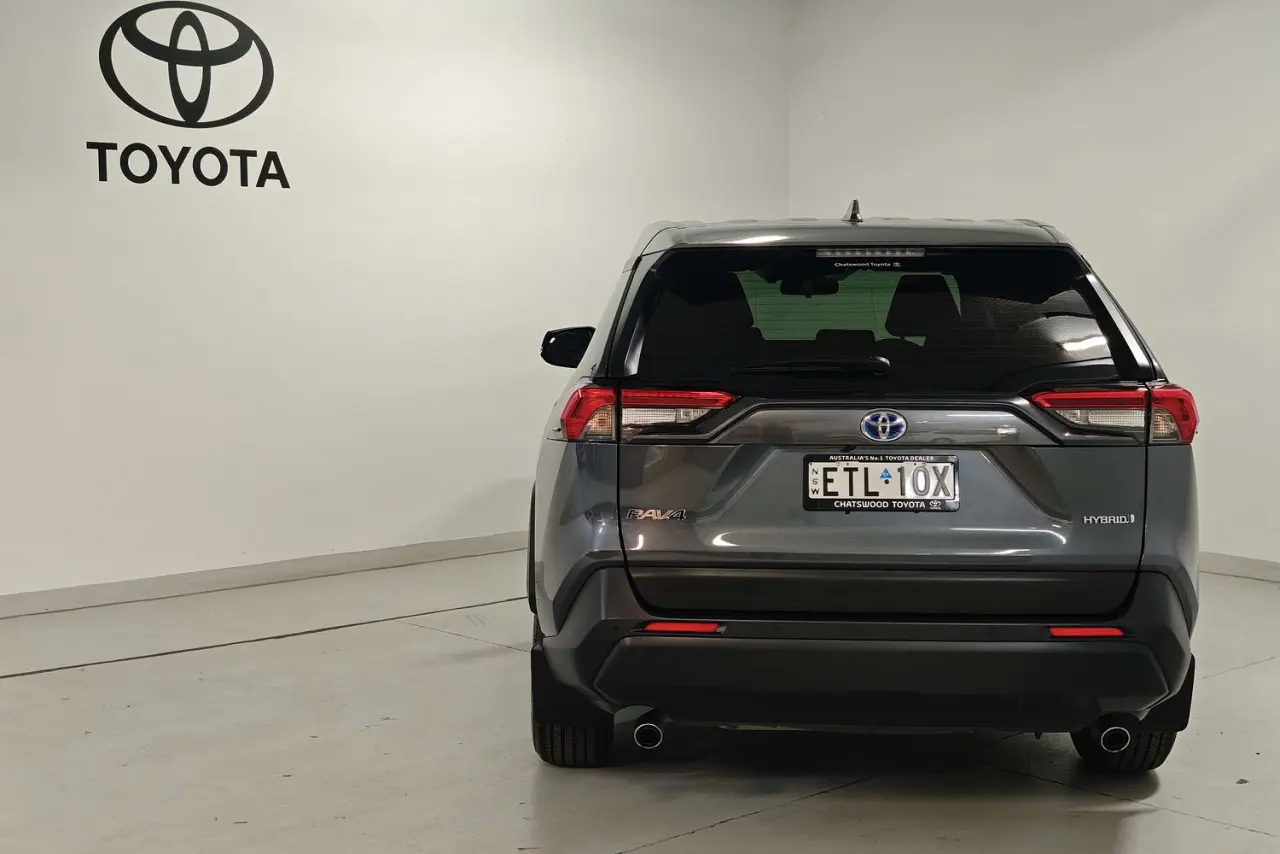 2022 Toyota RAV4 Gallery Image 7
