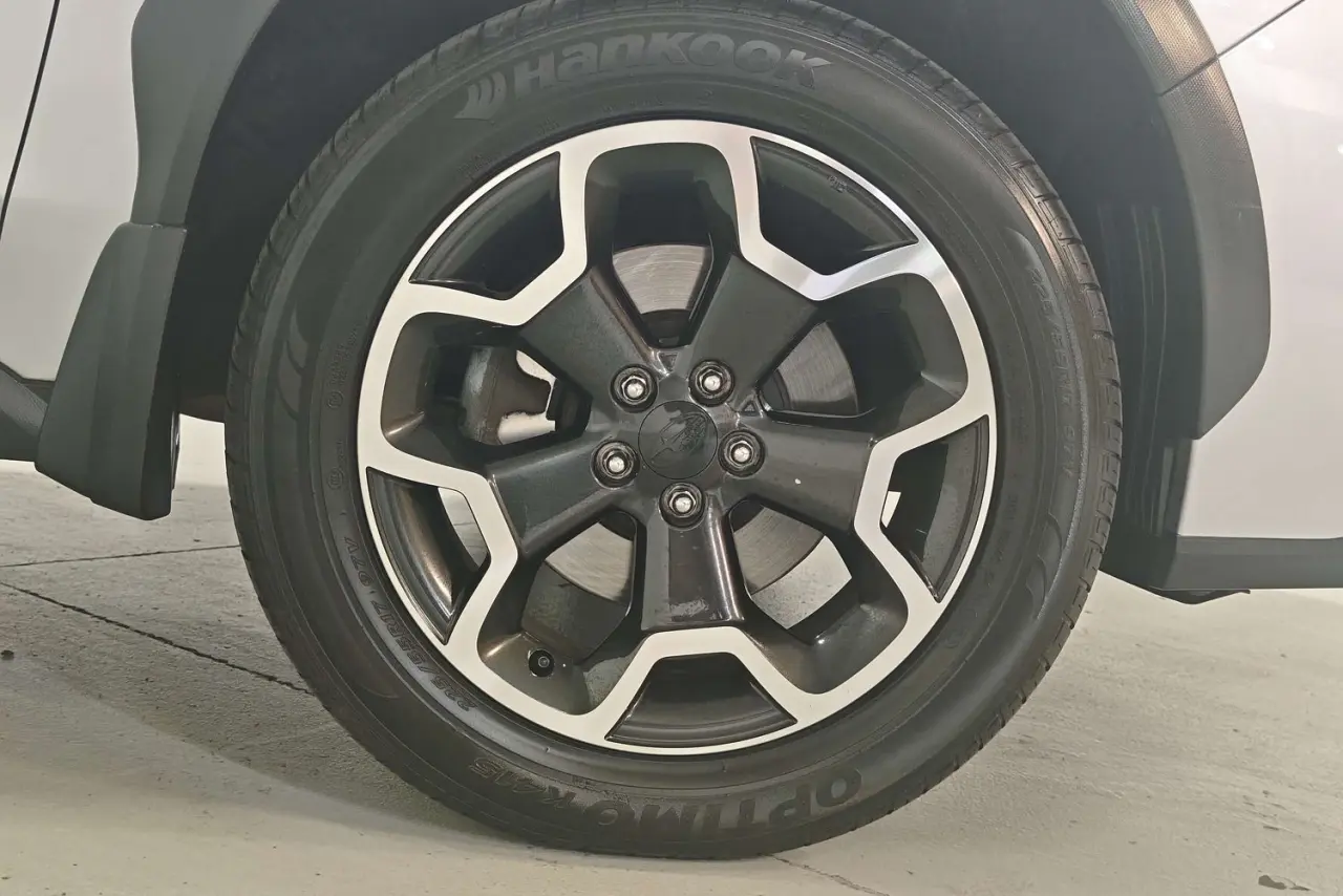 2014 Subaru XV Gallery Image 5