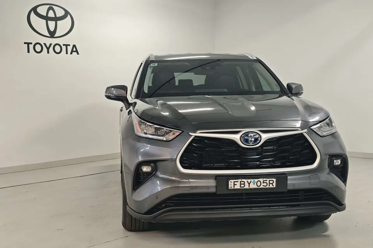 2023 Toyota Kluger Gallery Image 2