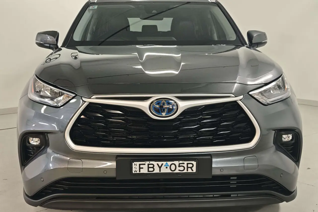 2023 Toyota Kluger Gallery Image 3