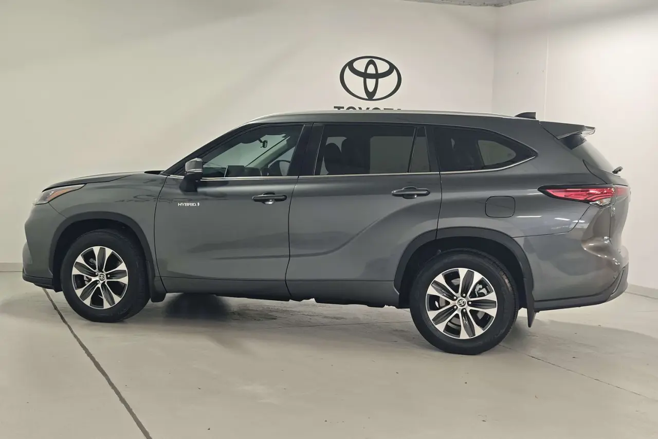 2023 Toyota Kluger Gallery Image 8