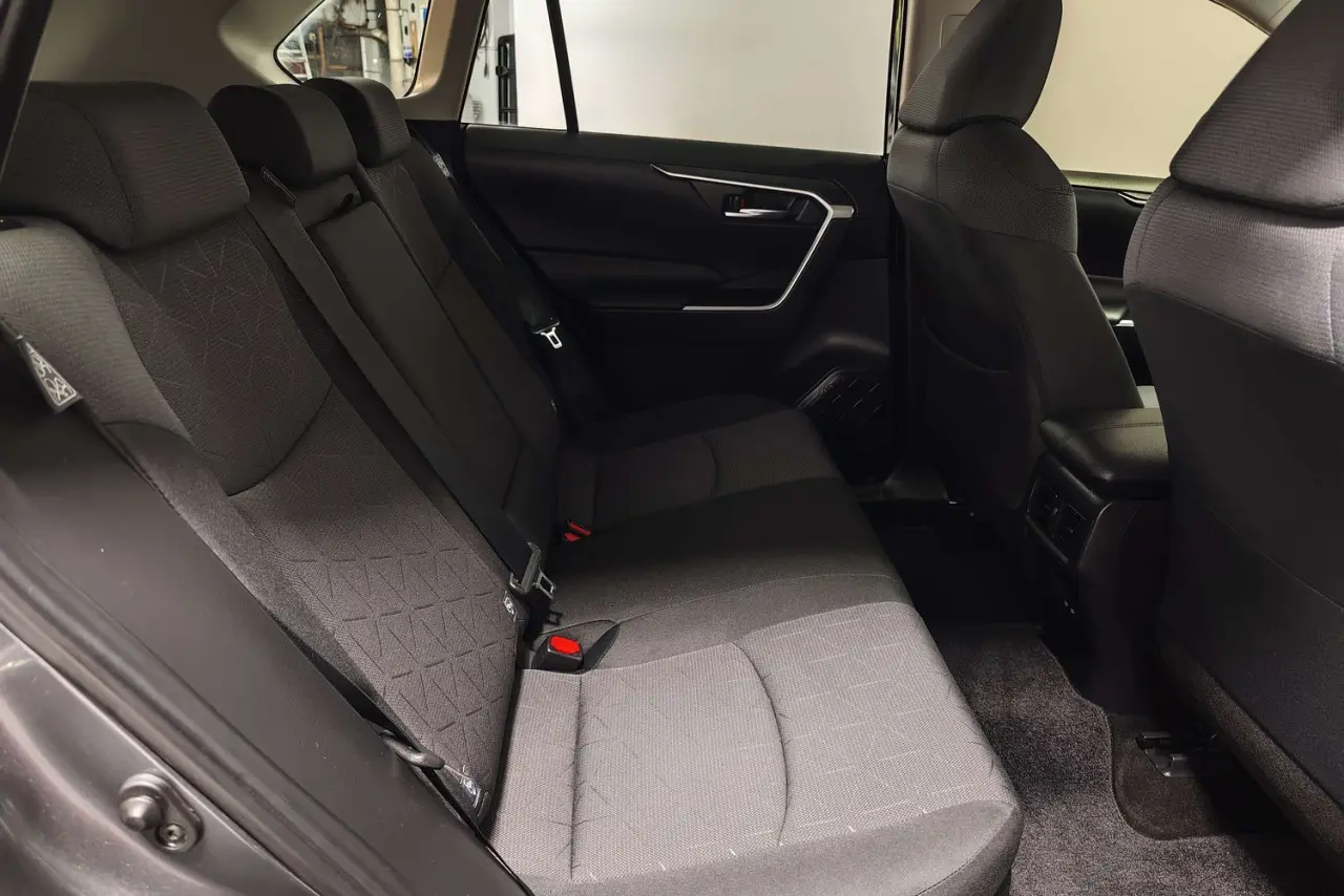 2023 Toyota RAV4 Gallery Image 11