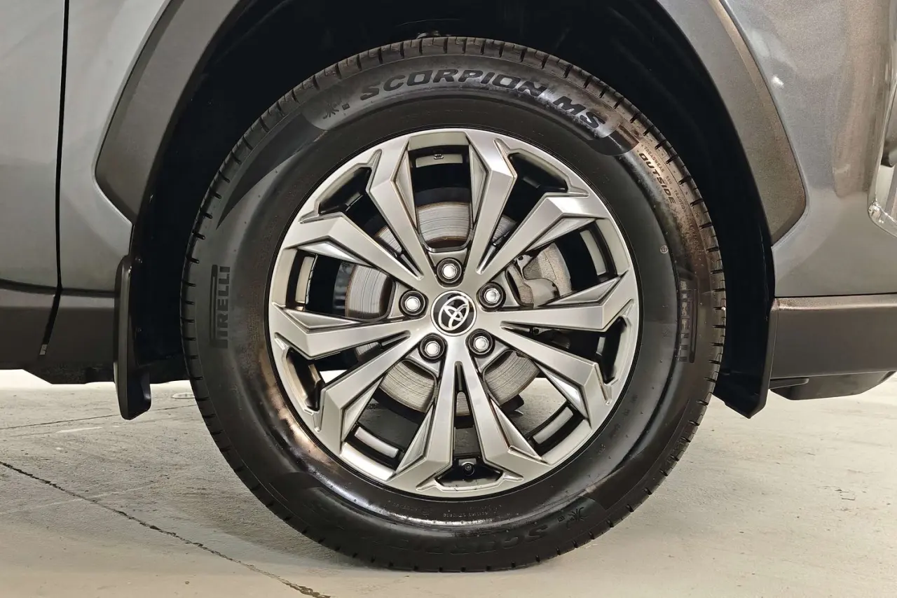 2023 Toyota RAV4 Gallery Image 5