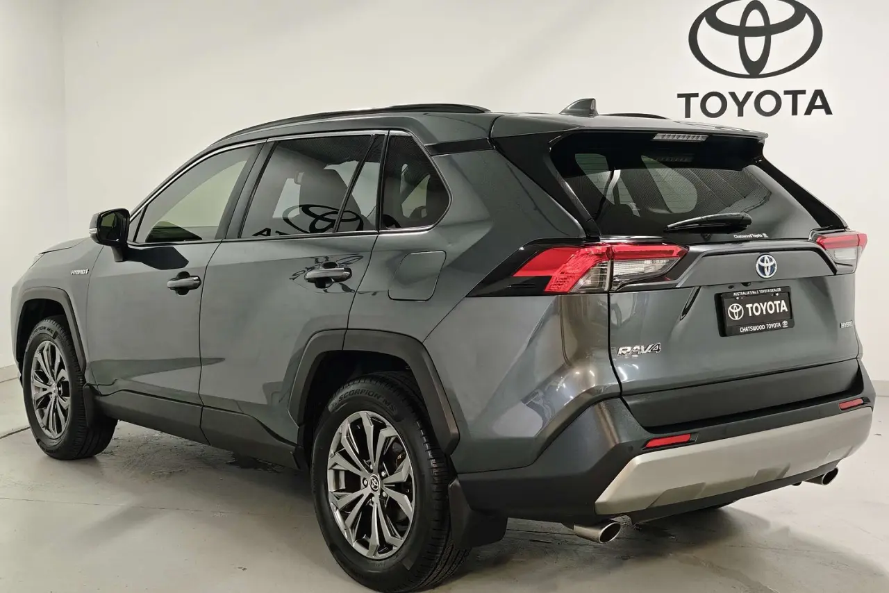 2023 Toyota RAV4 Gallery Image 6