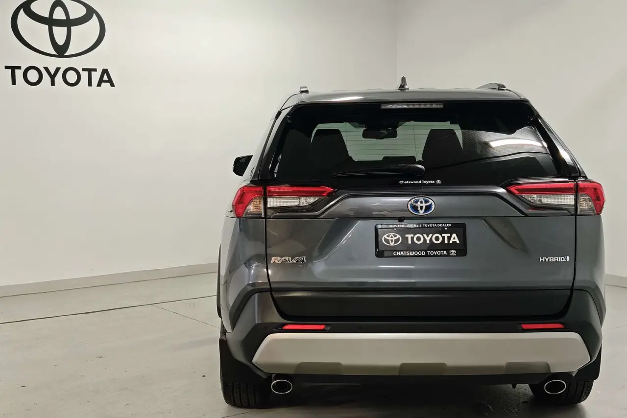 2023 Toyota RAV4 Gallery Image 7