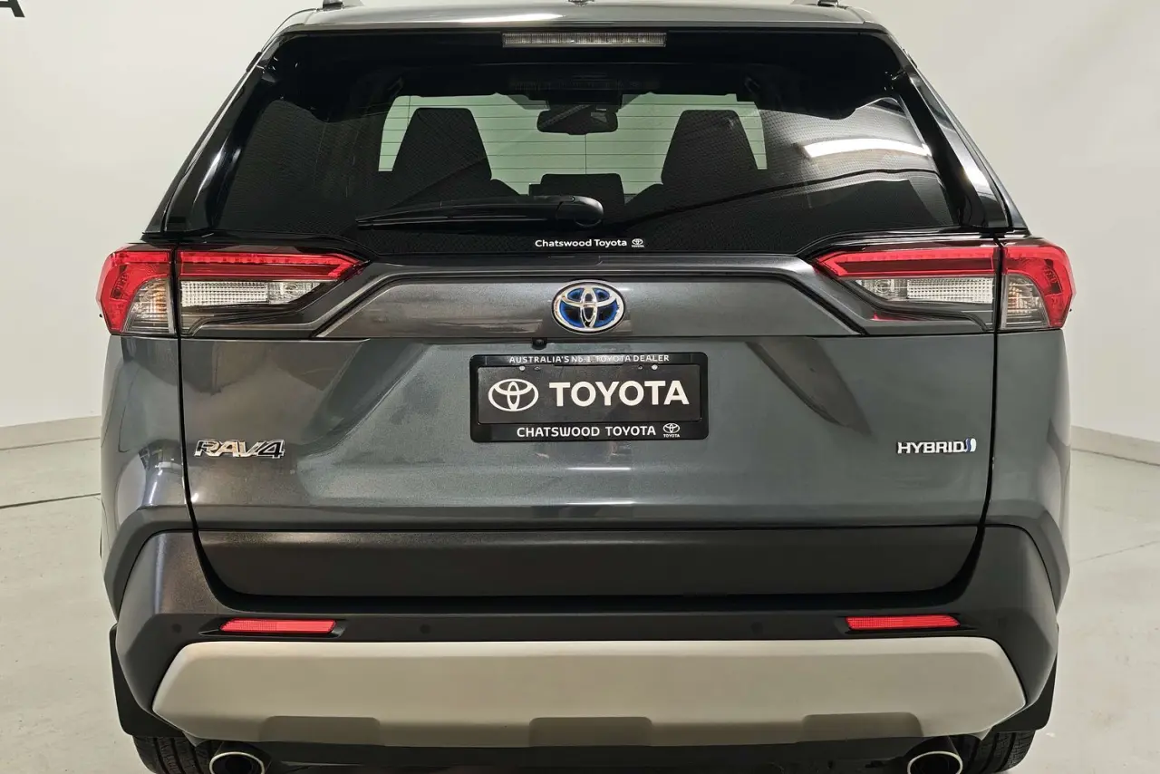 2023 Toyota RAV4 Gallery Image 8