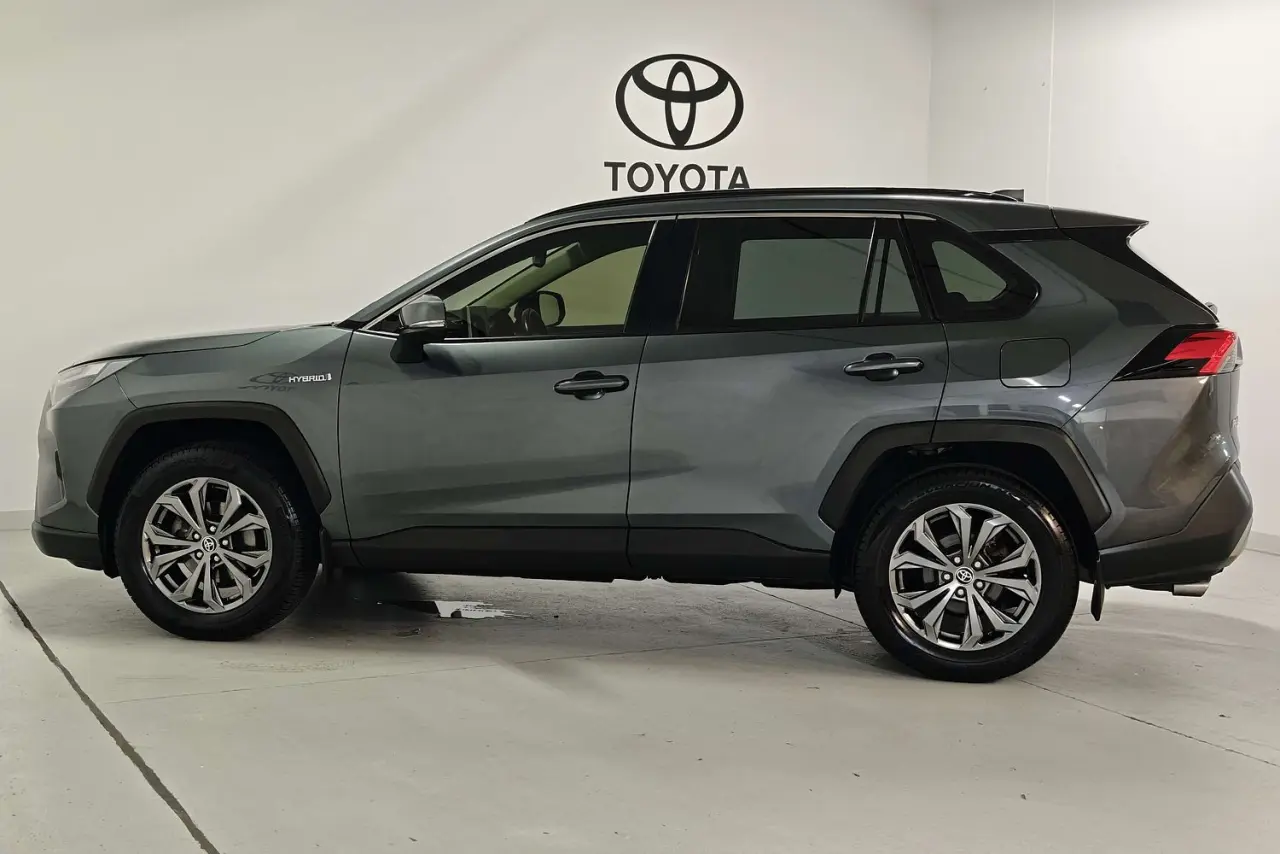 2023 Toyota RAV4 Gallery Image 9