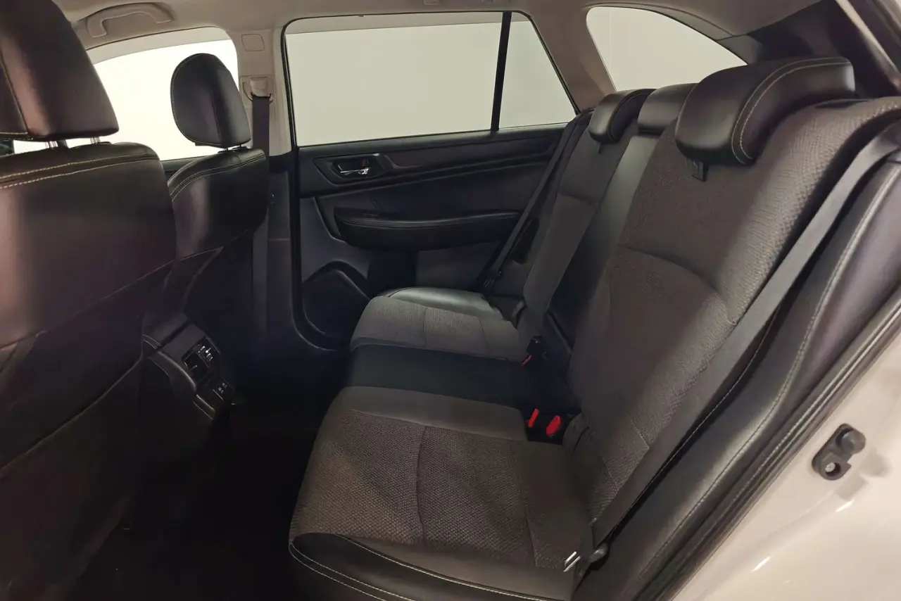 2019 Subaru Outback Gallery Image 13