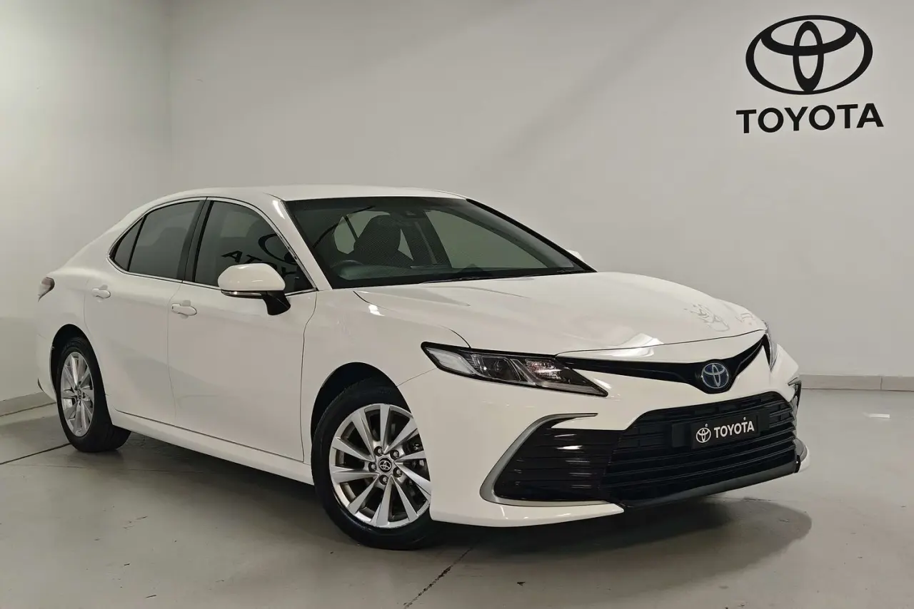 2021 Toyota Camry Gallery Image 1