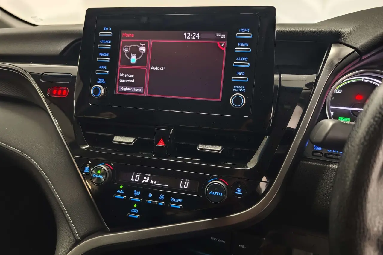 2021 Toyota Camry Gallery Image 18