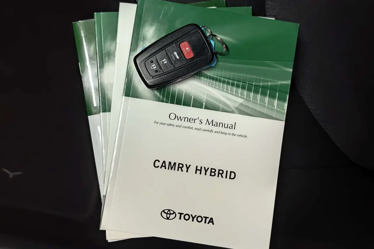 2021 Toyota Camry Gallery Image 21