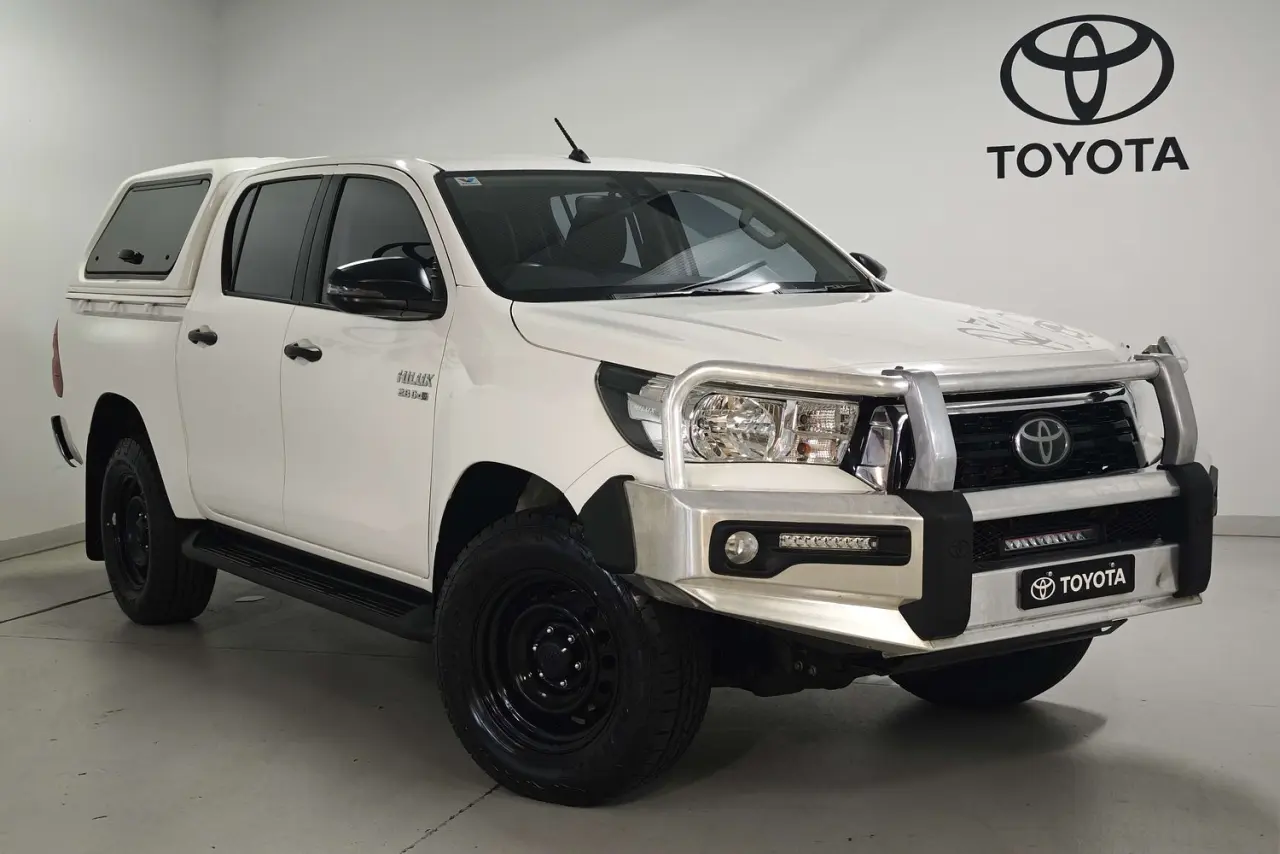 2019 Toyota Hilux Gallery Image 1