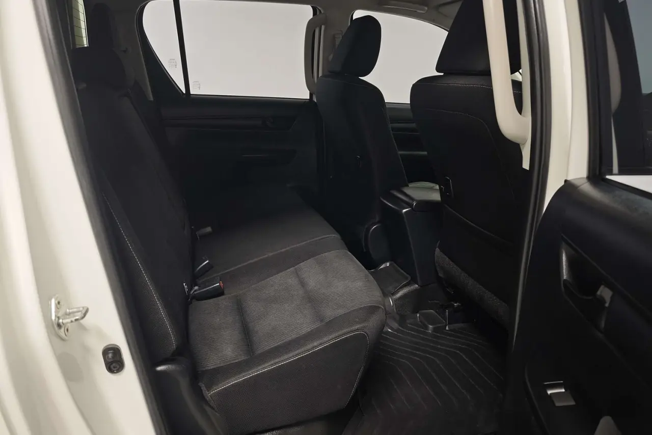 2019 Toyota Hilux Gallery Image 11