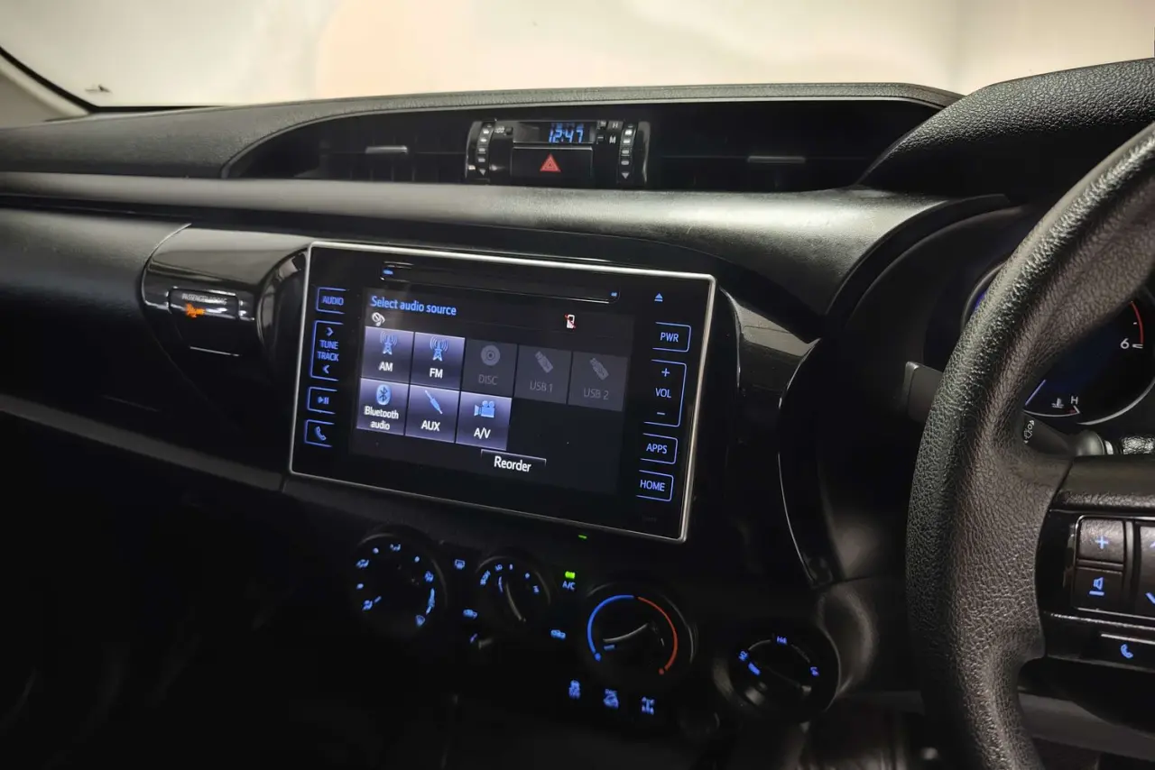 2019 Toyota Hilux Gallery Image 18