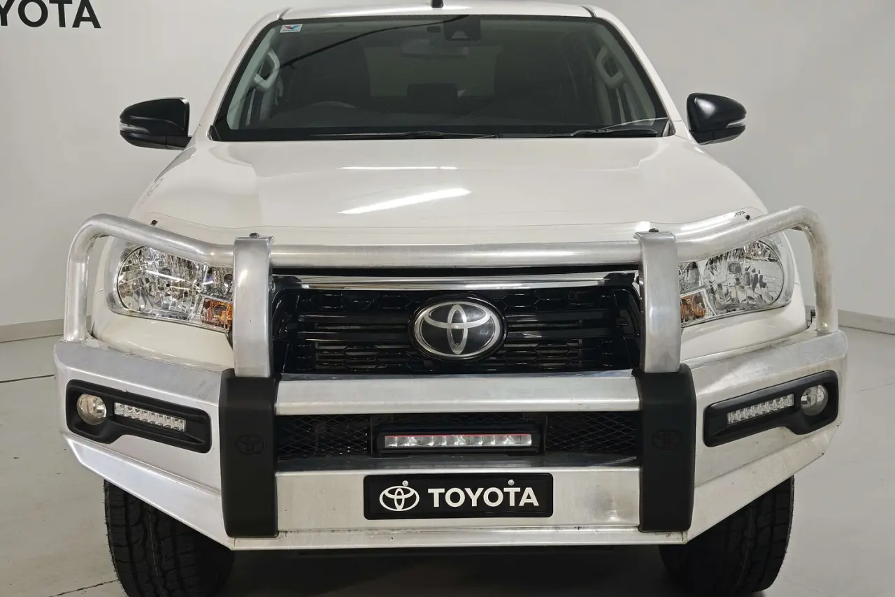 2019 Toyota Hilux Gallery Image 3
