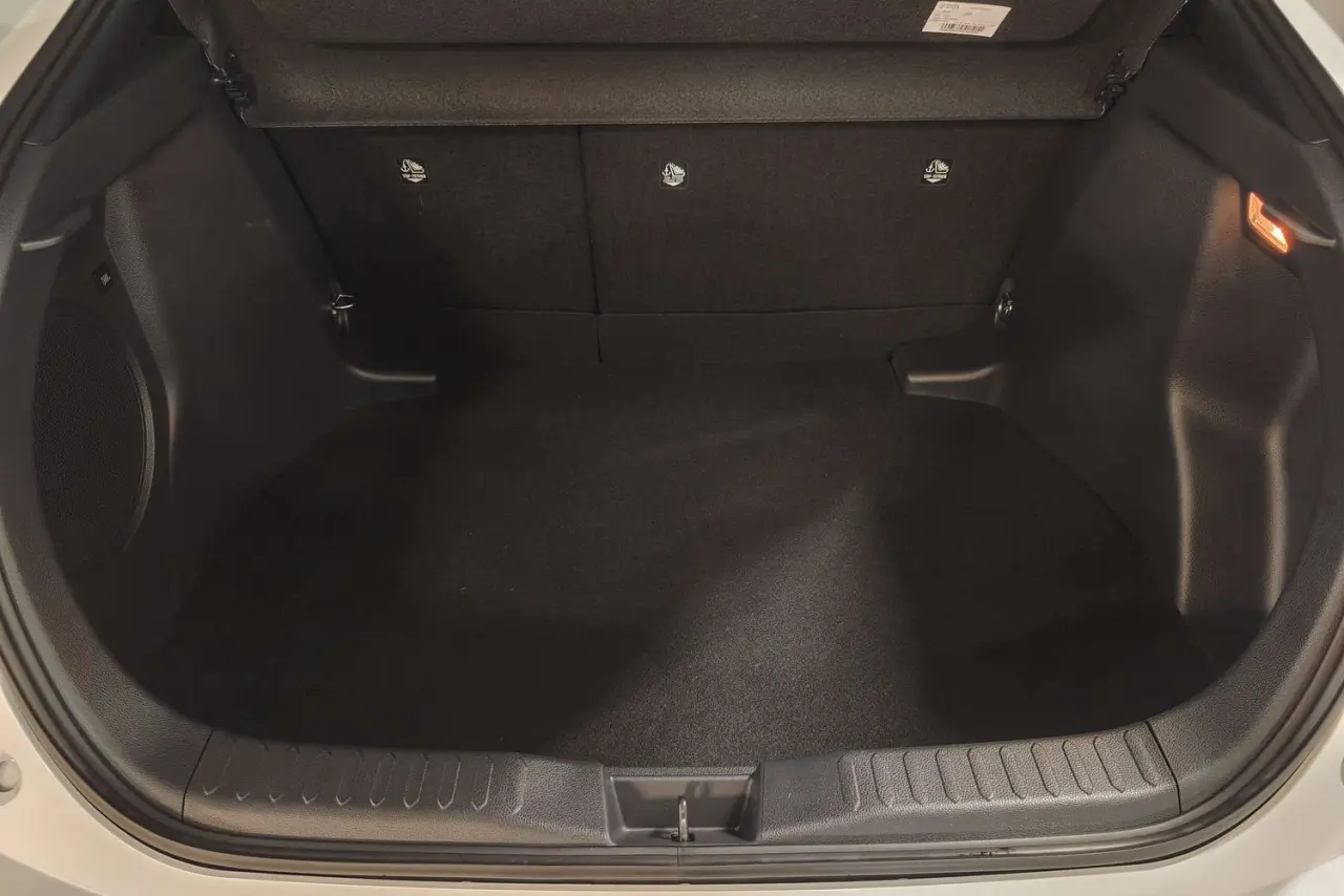 2024 Toyota C-HR Gallery Image 12