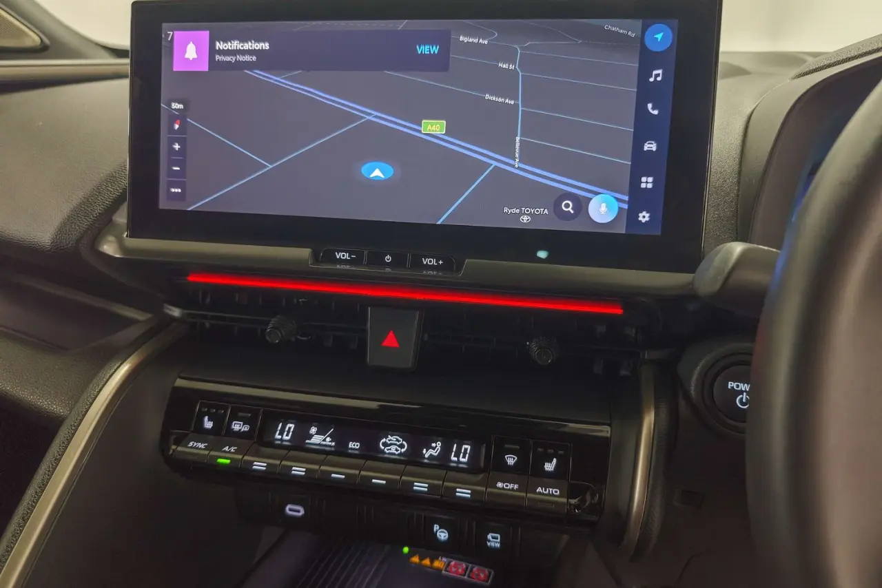 2024 Toyota C-HR Gallery Image 18