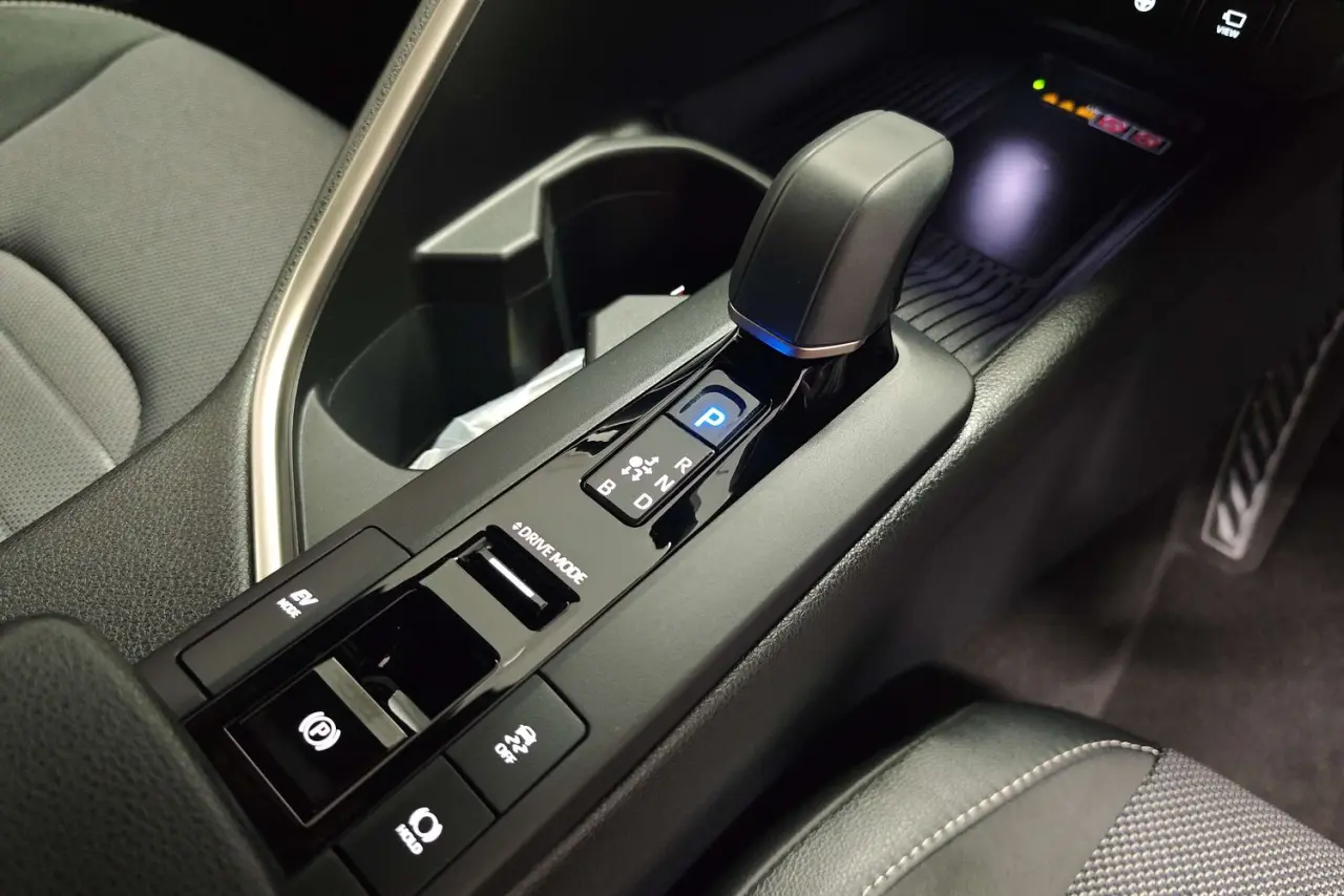 2024 Toyota C-HR Gallery Image 19