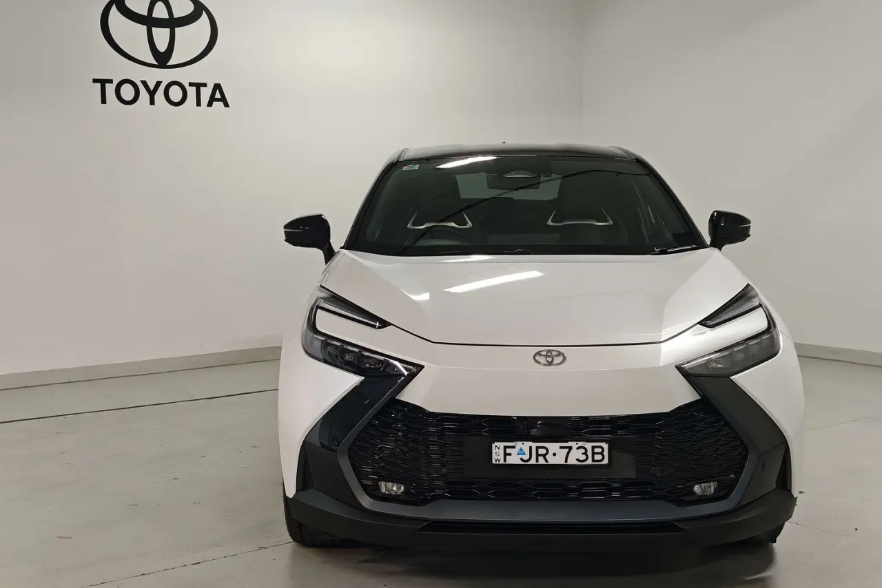2024 Toyota C-HR Gallery Image 2