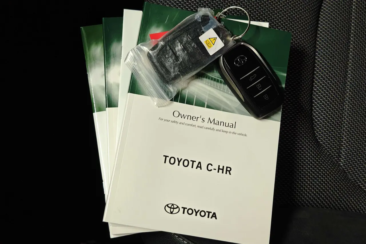 2024 Toyota C-HR Gallery Image 21