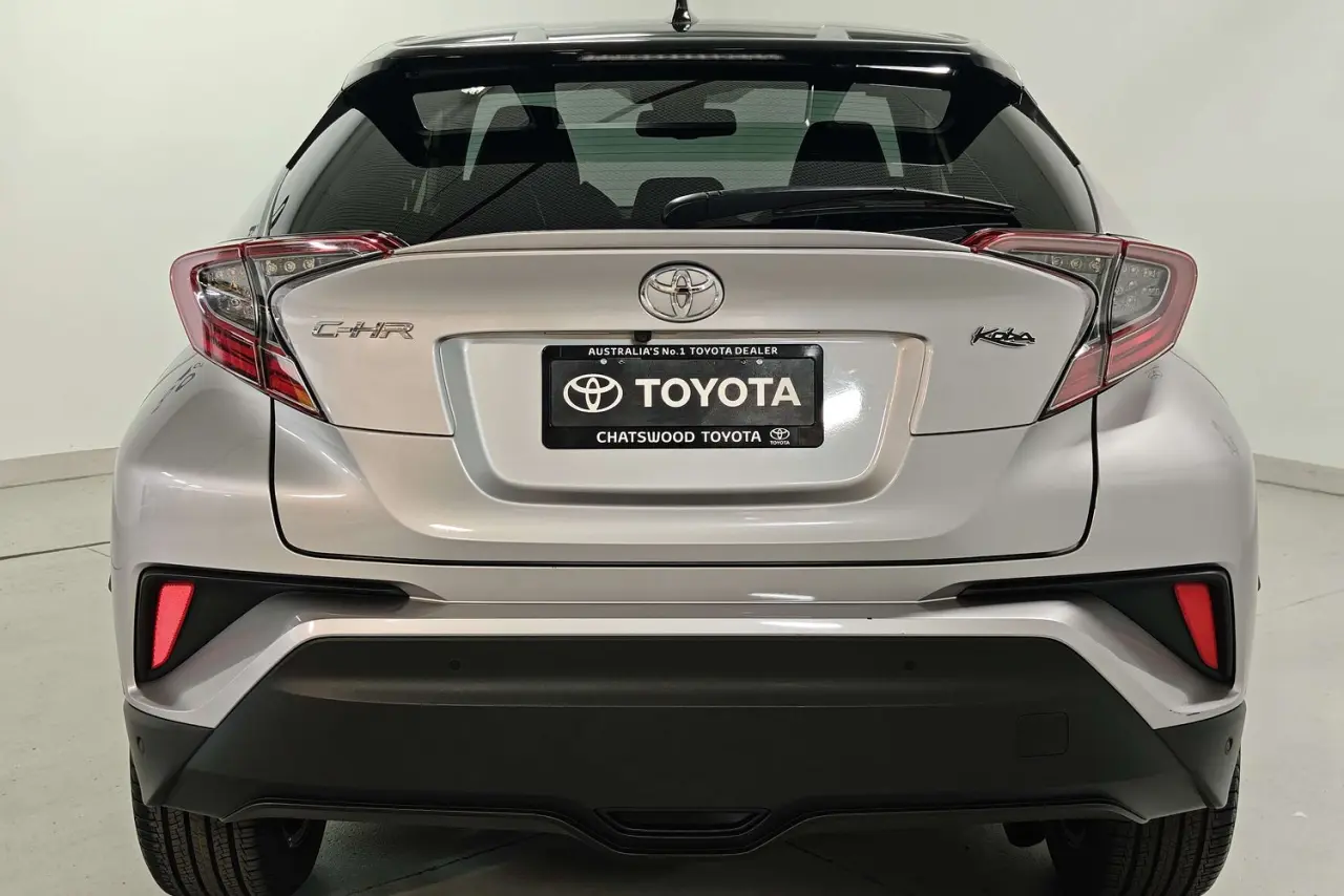 2018 Toyota C-HR Gallery Image 8