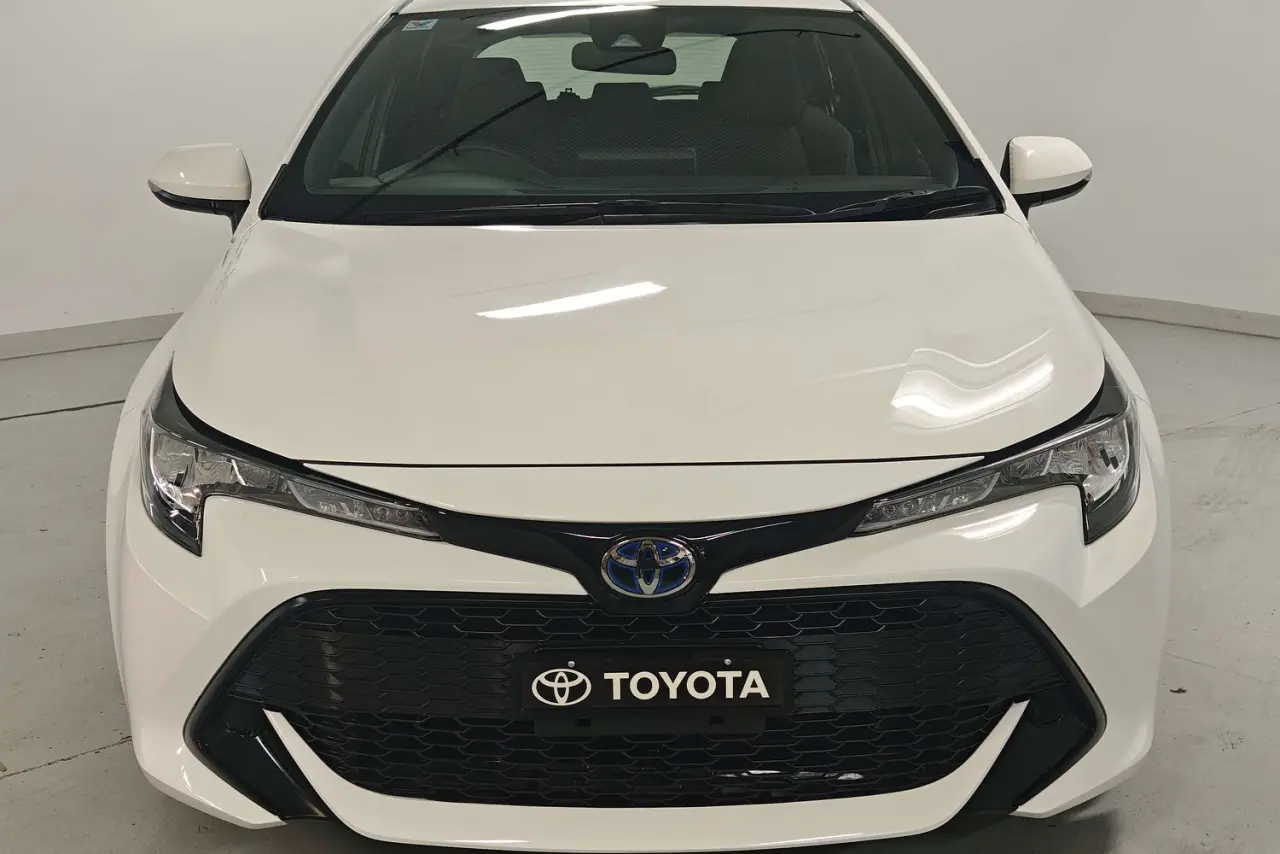 2021 Toyota Corolla Gallery Image 3