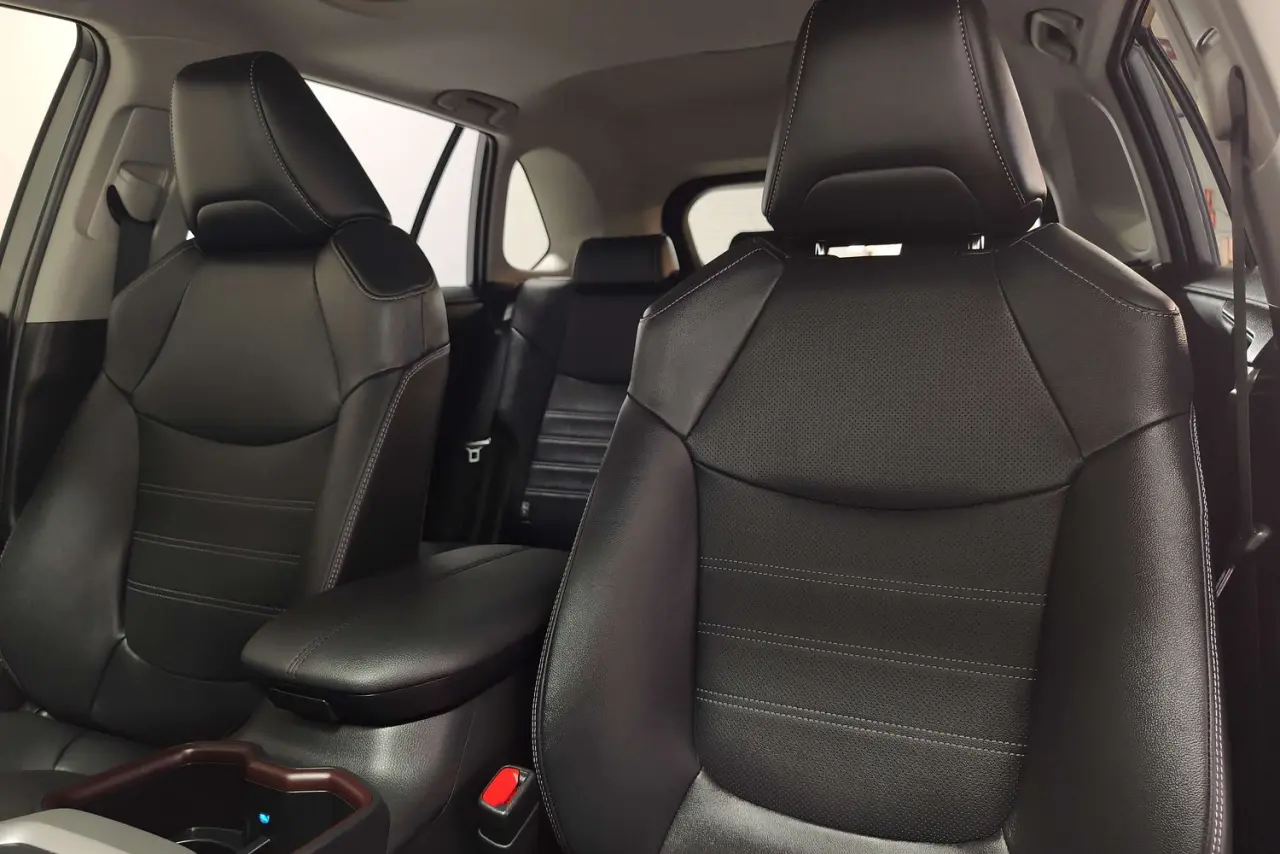 2024 Toyota RAV4 Gallery Image 15