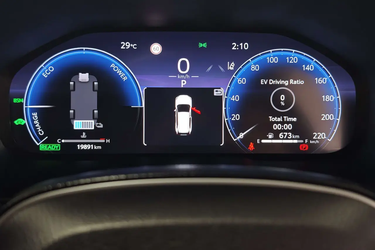 2024 Toyota RAV4 Gallery Image 17