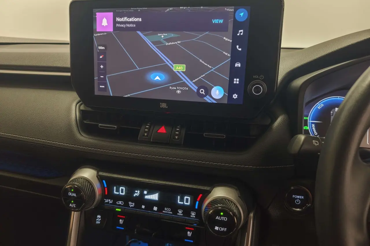 2024 Toyota RAV4 Gallery Image 18