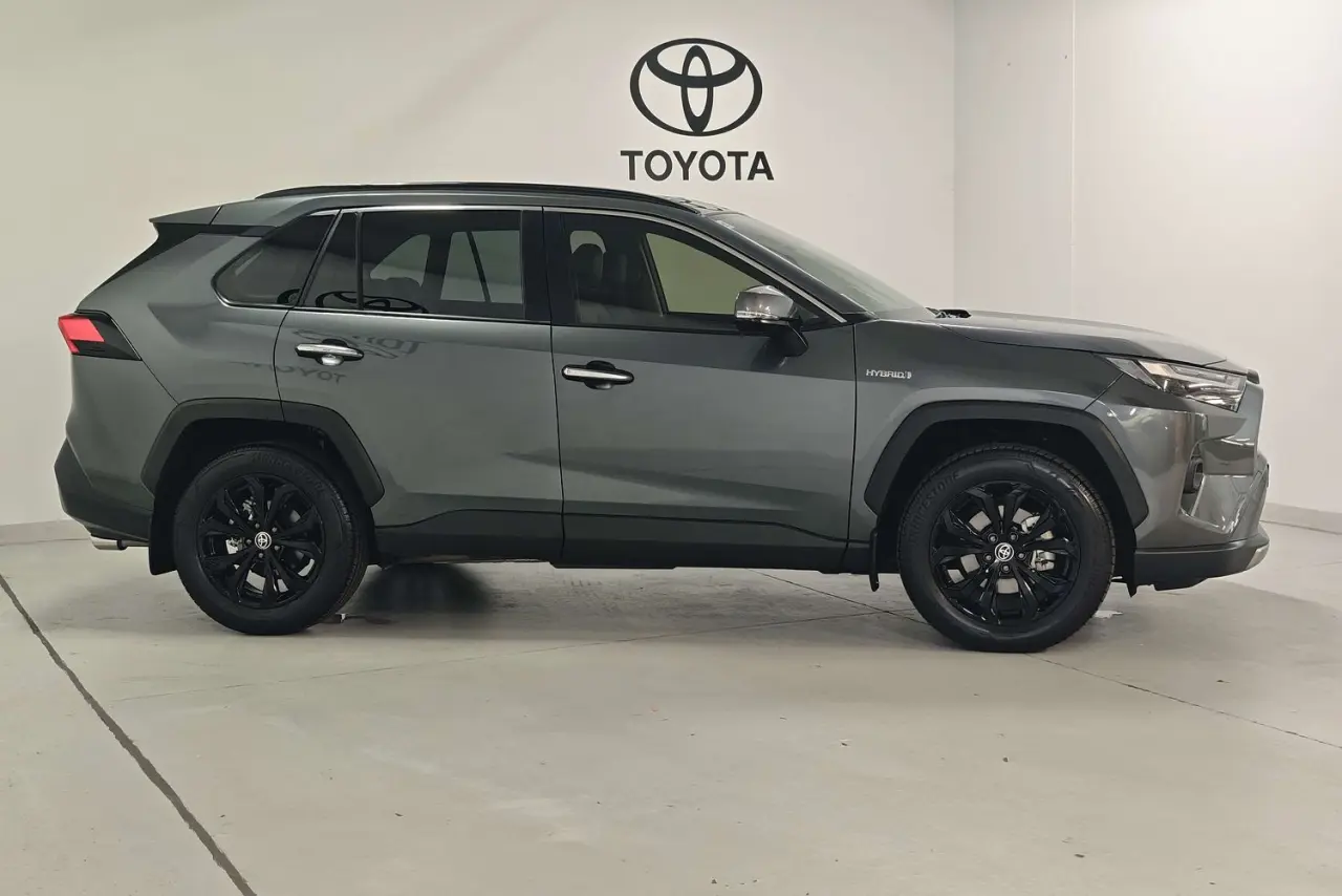 2024 Toyota RAV4 Gallery Image 4
