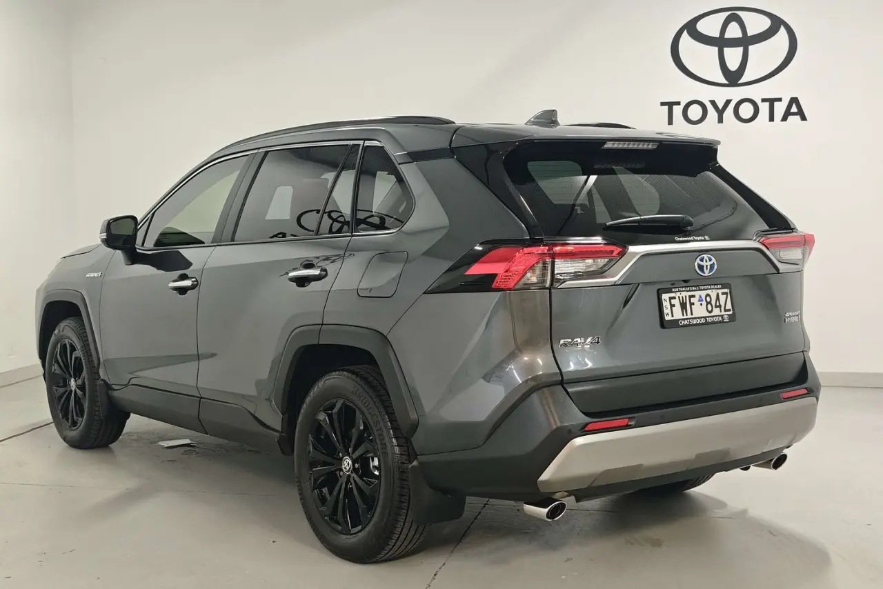 2024 Toyota RAV4 Gallery Image 6