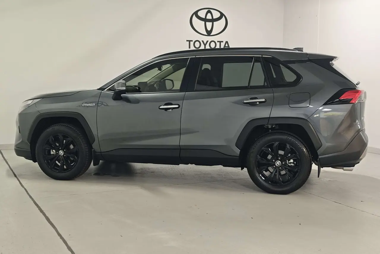 2024 Toyota RAV4 Gallery Image 9