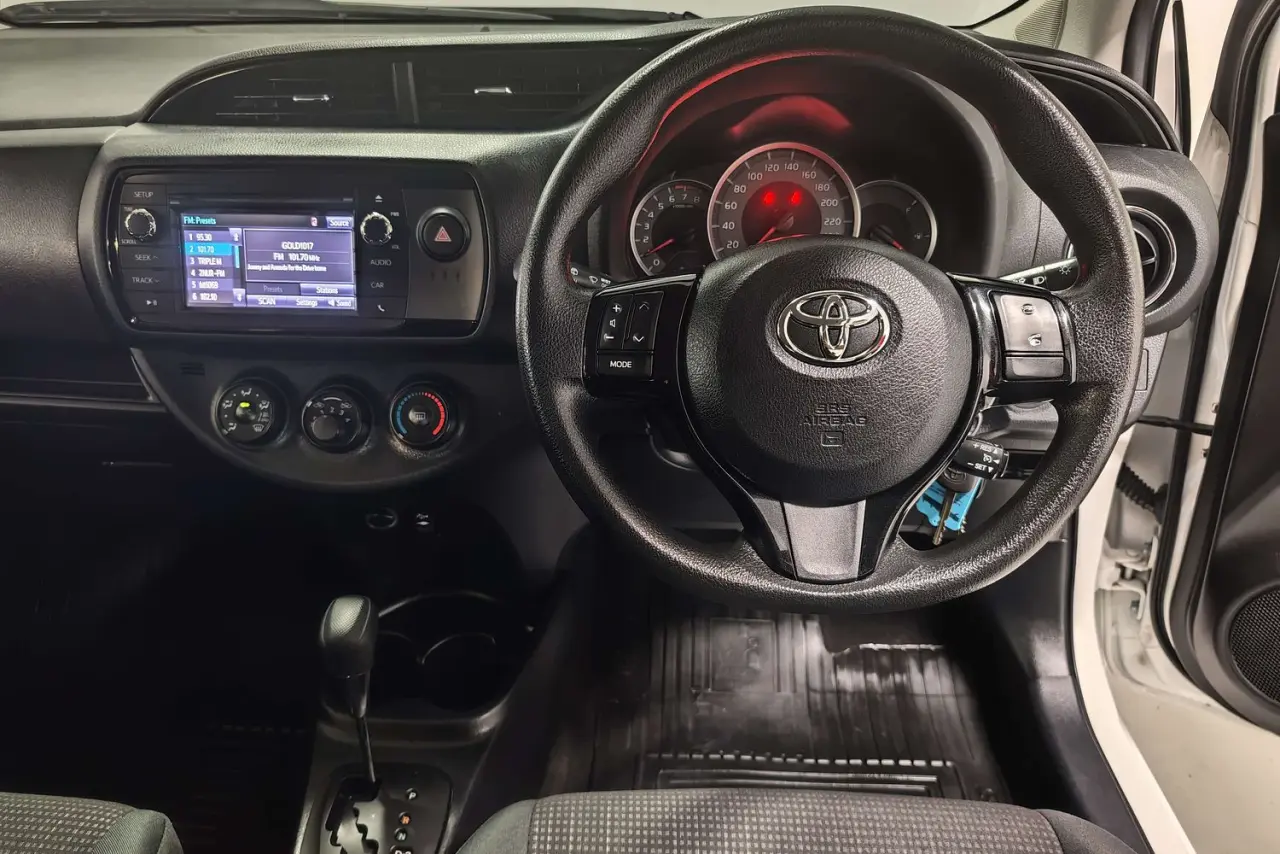2019 Toyota Yaris Gallery Image 16