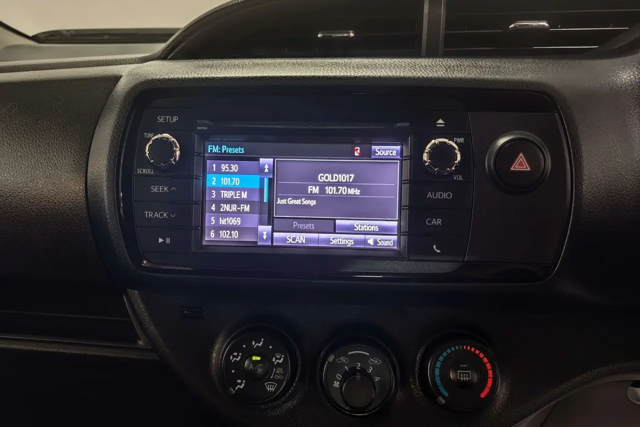 2019 Toyota Yaris Gallery Image 18