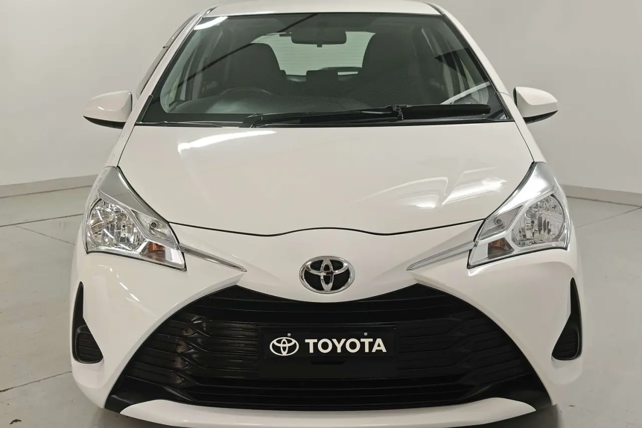 2019 Toyota Yaris Gallery Image 3