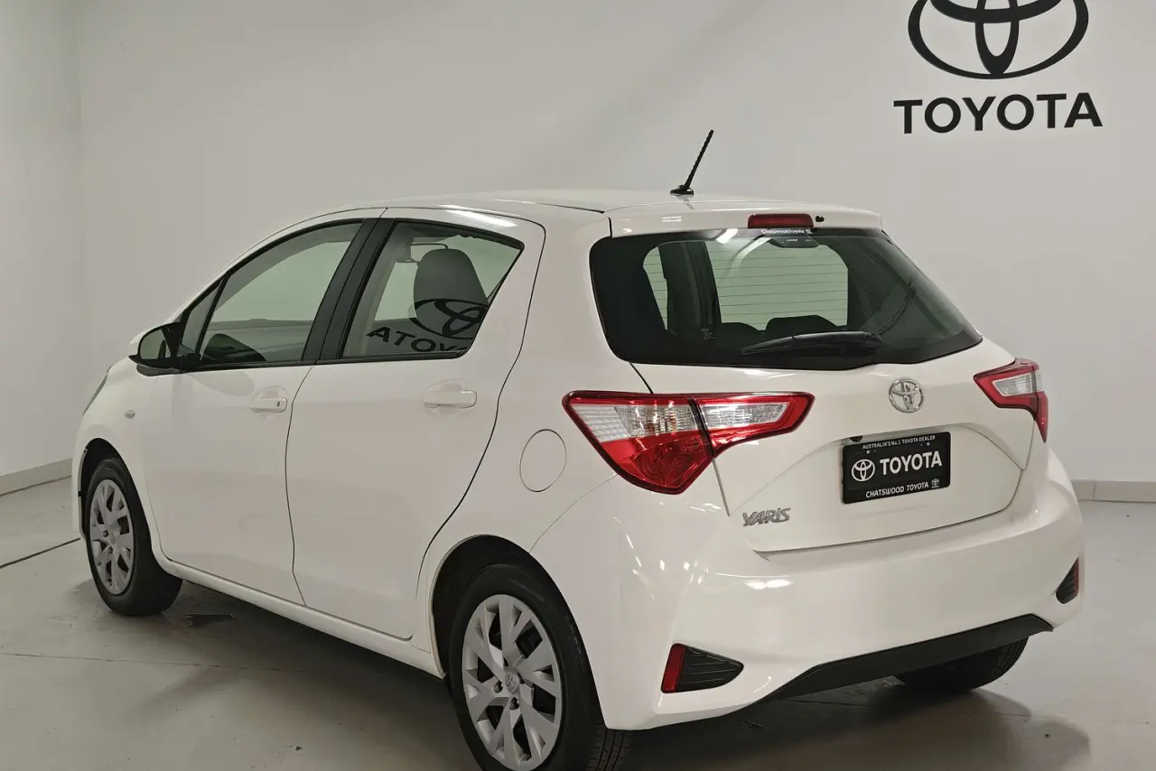 2019 Toyota Yaris Gallery Image 6