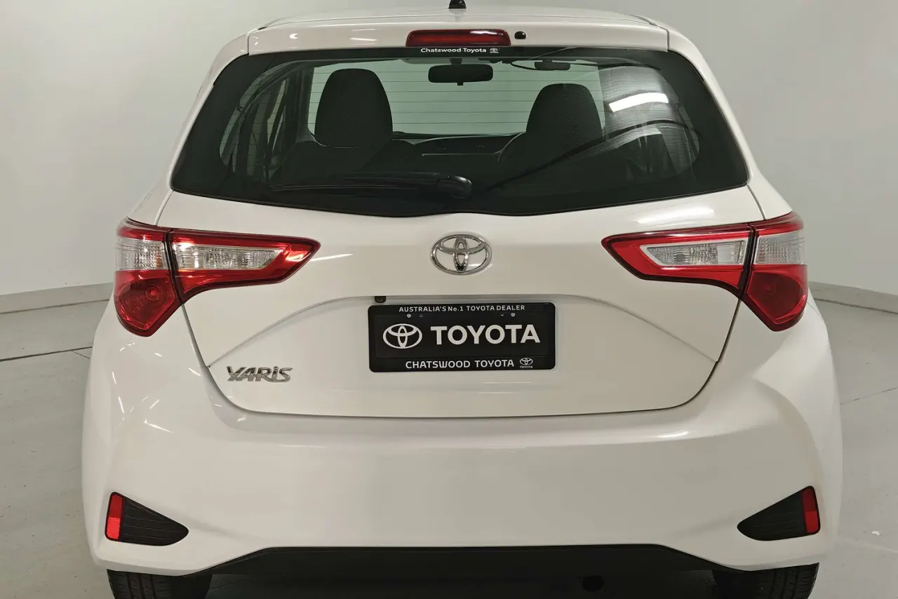 2019 Toyota Yaris Gallery Image 8
