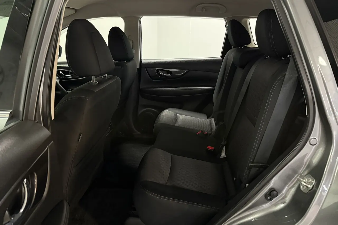 2019 Nissan X-TRAIL Gallery Image 12