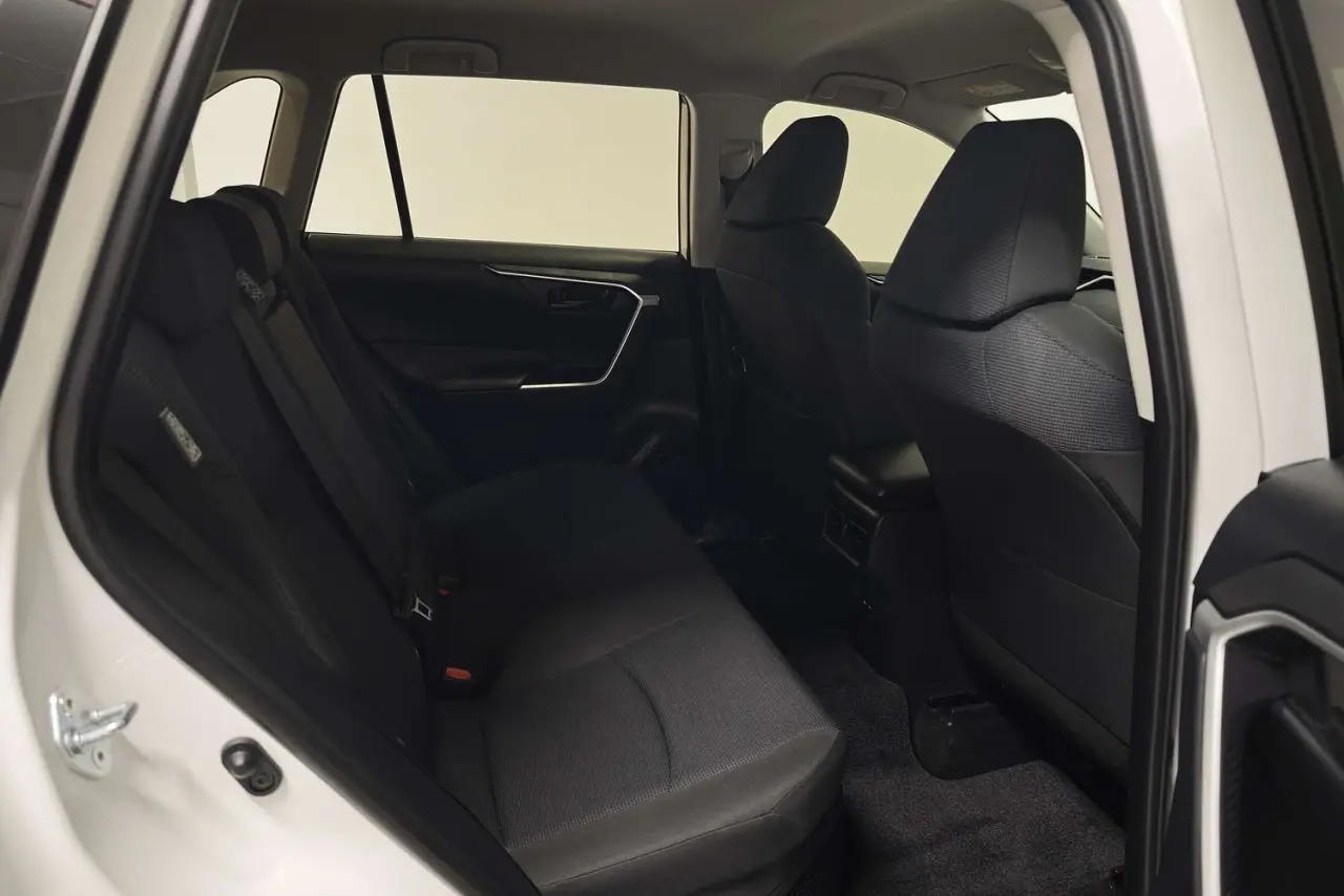 2021 Toyota RAV4 Gallery Image 11