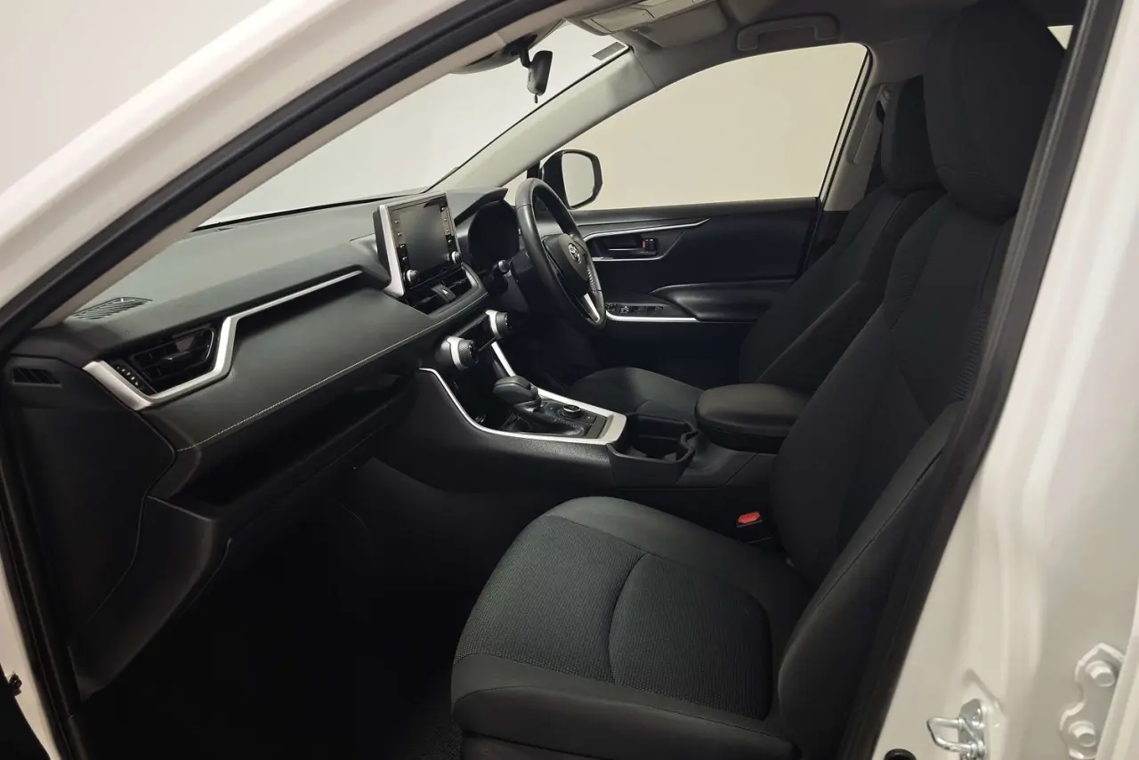 2021 Toyota RAV4 Gallery Image 14