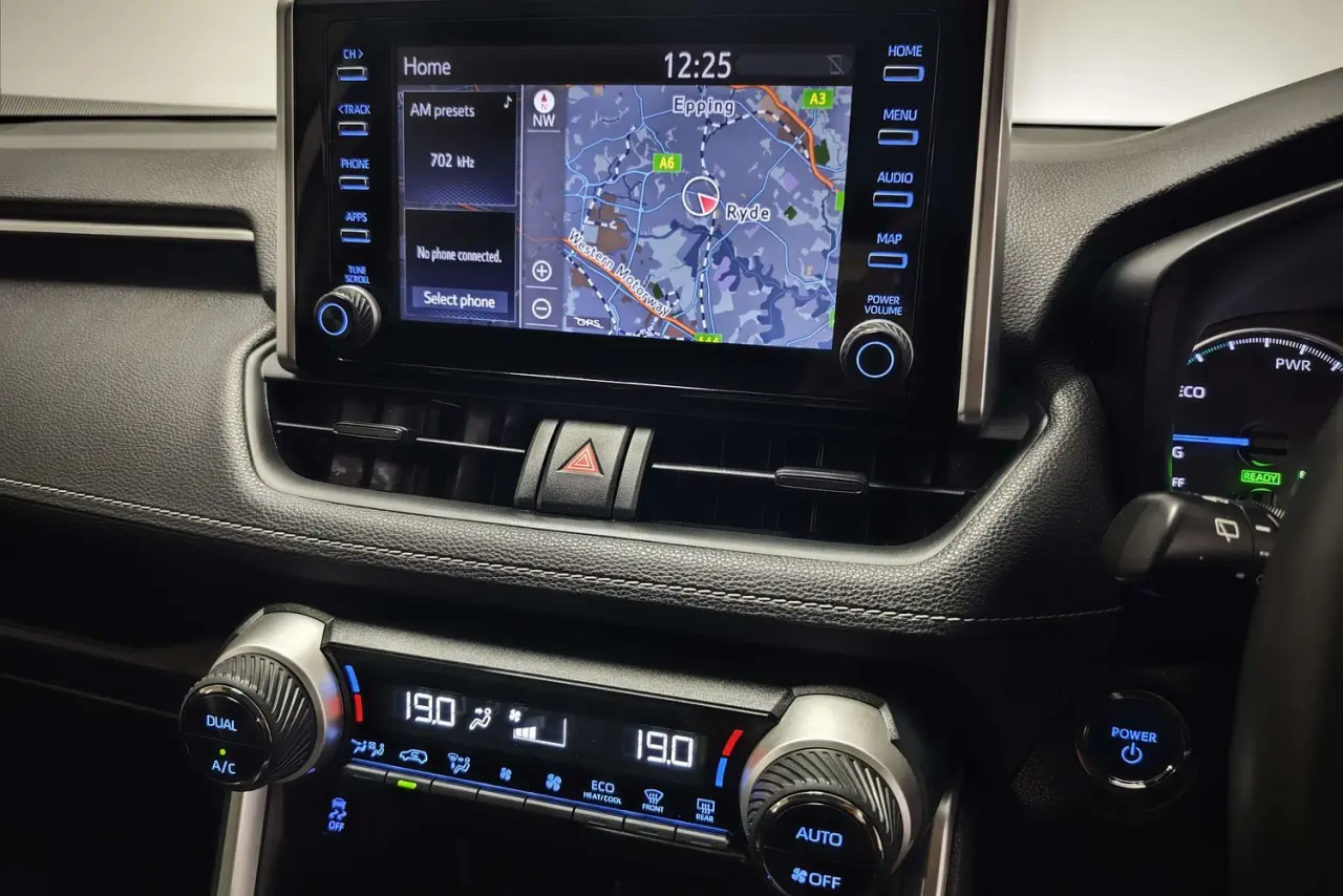 2021 Toyota RAV4 Gallery Image 18