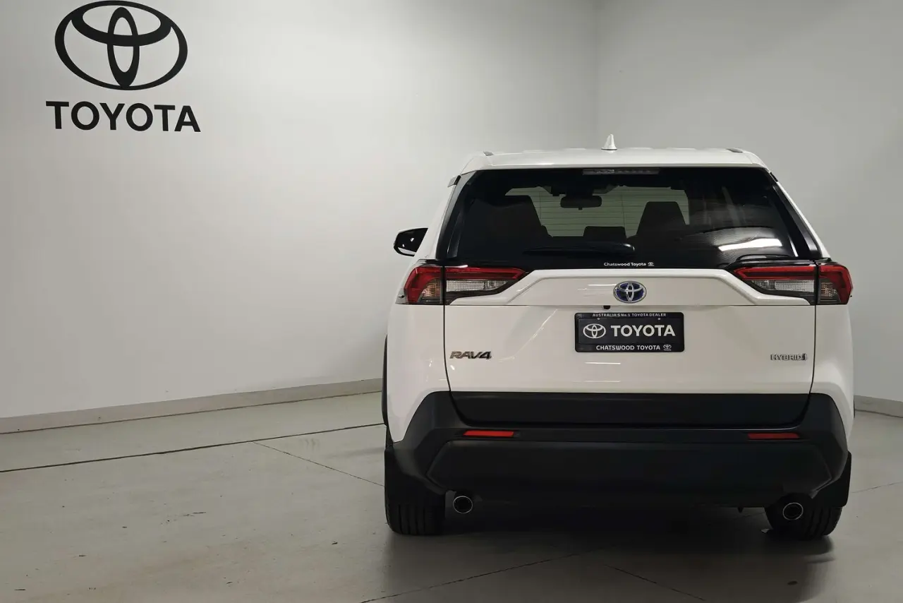 2021 Toyota RAV4 Gallery Image 7