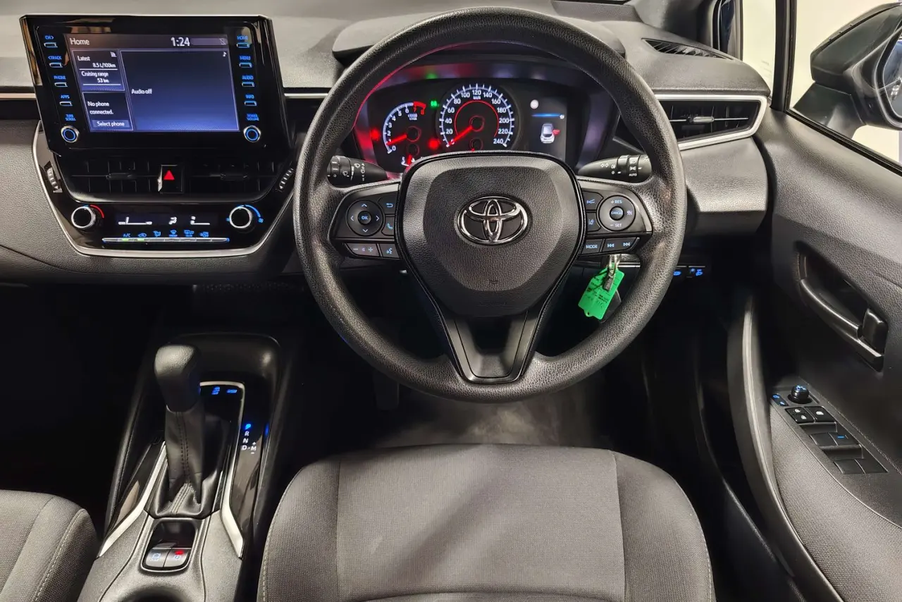 2018 Toyota Corolla Gallery Image 16